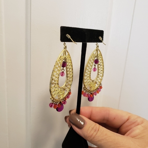 EUC Fashion Jewelry Dangle Goldtone & Beaded Earring Set - Picture 4 of 5